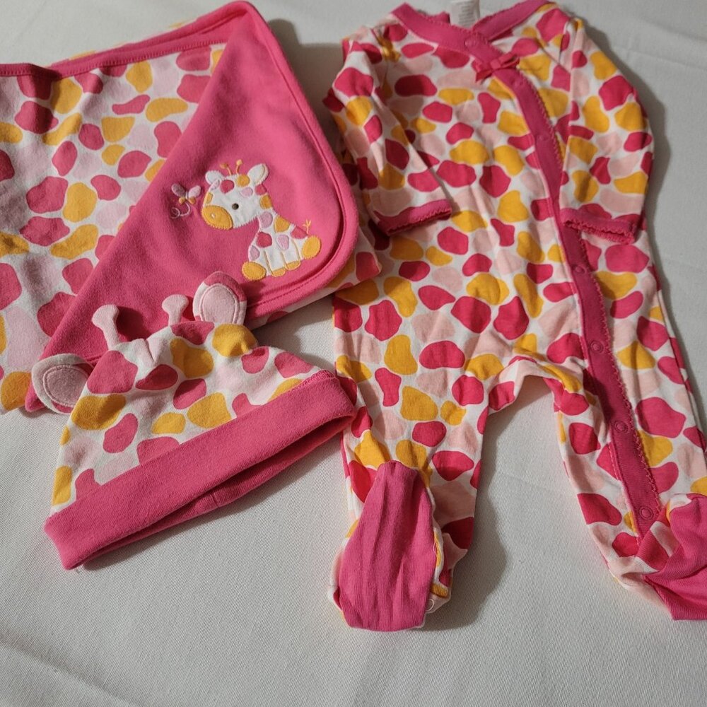 Gymboree Jolly Giraffe  VGUC Blanket, NWT Outlet 0-3 Month Sleeper, Used 0-3 Hat